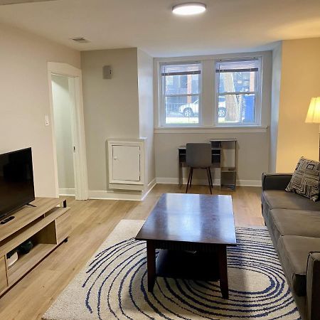 Lincoln Park Apartment With Backyard! Chicago Eksteriør billede